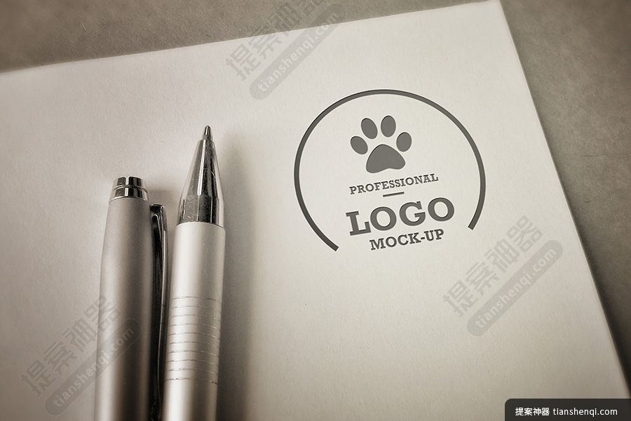 高清圆珠笔文具组合白色艺术纸边logo印制样机素材