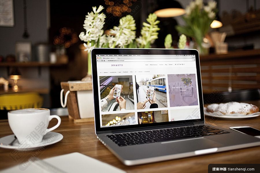 高清侧面视角咖啡店使用Macbook样机贴图素材
